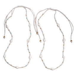 Lot 35 colliers blancs avec coquillages